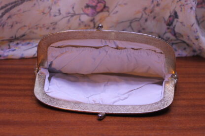 Zlaté vintage pouzdro - Image 3