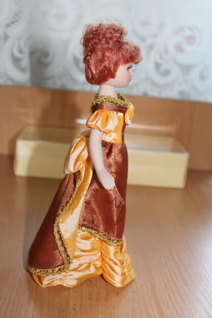 Porcelánová panenka / Matylda de la Mole / Dámy minulých epoch - Image 6