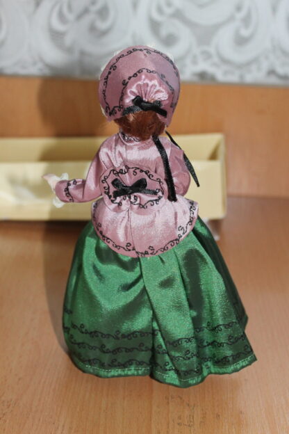 Porcelánová panenka / Evženie Grandetová / Dámy minulých epoch - Image 6